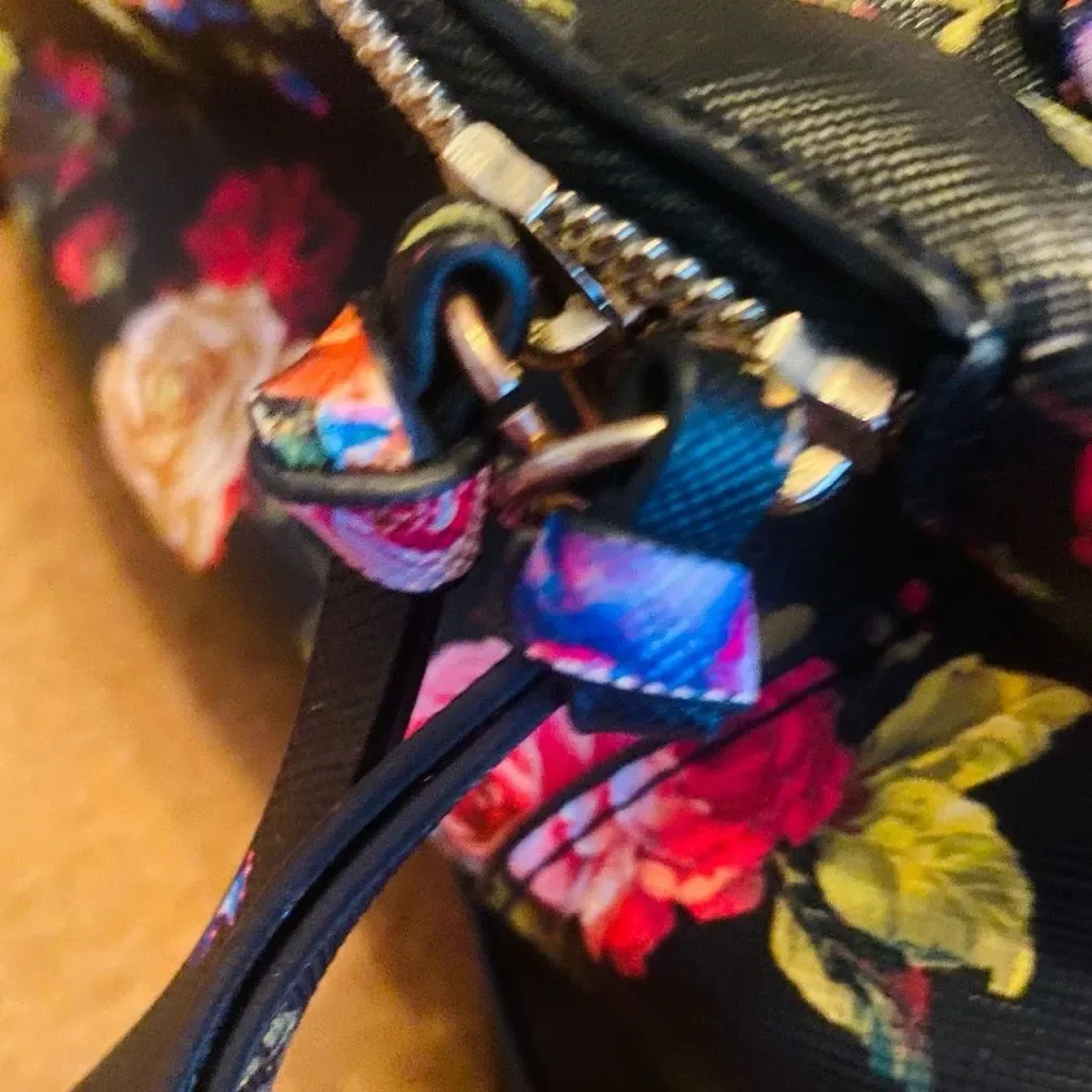Cute backpack - Picture 2 of 8